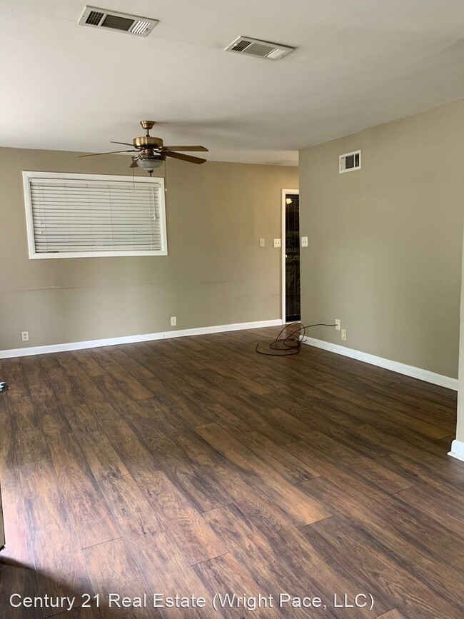 Building Photo - 2 br, 1 bath House - 1605 W College
