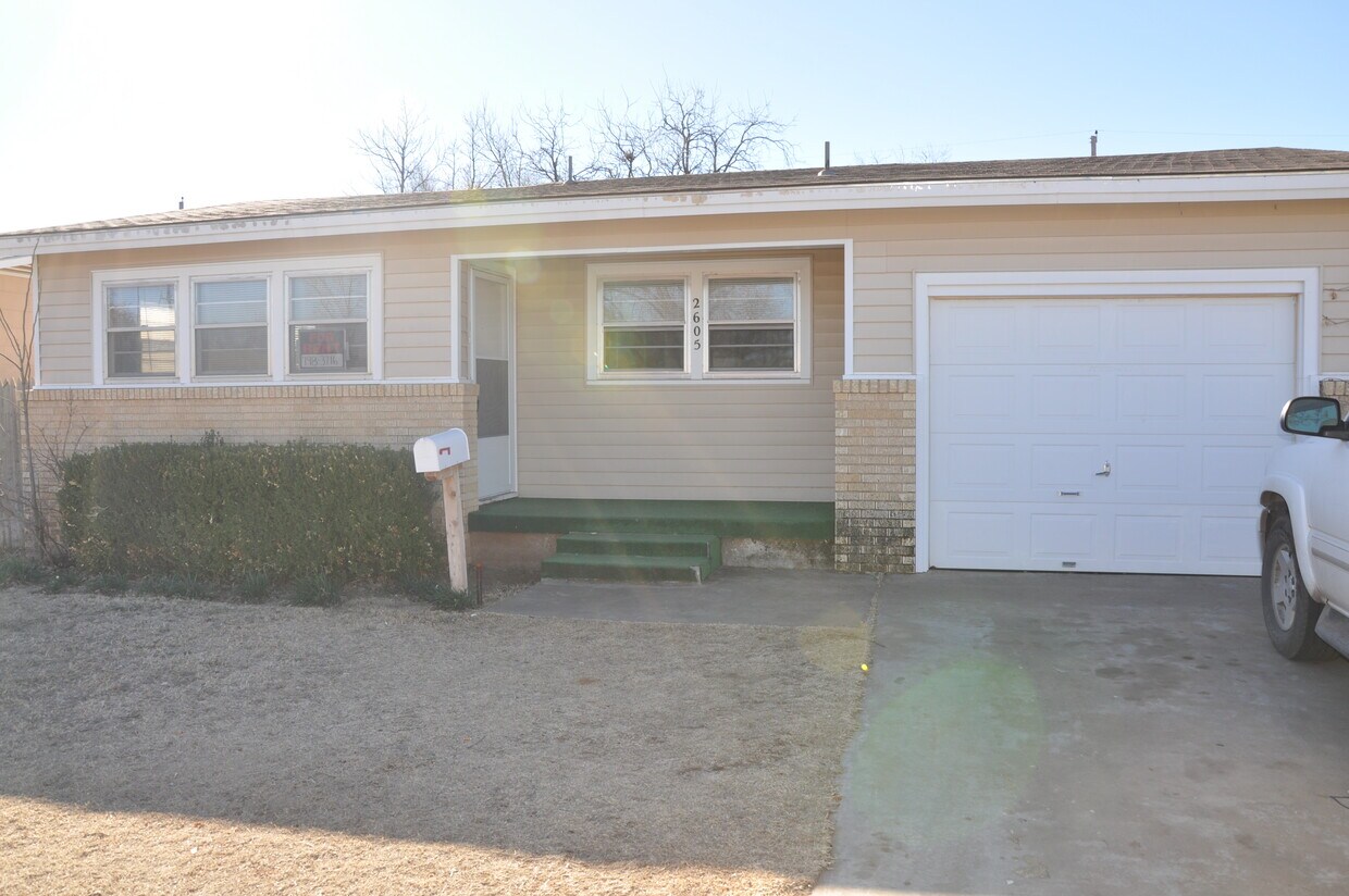 Foto principal - 2605 43rd St