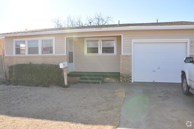 Building Photo - 2605 43rd St