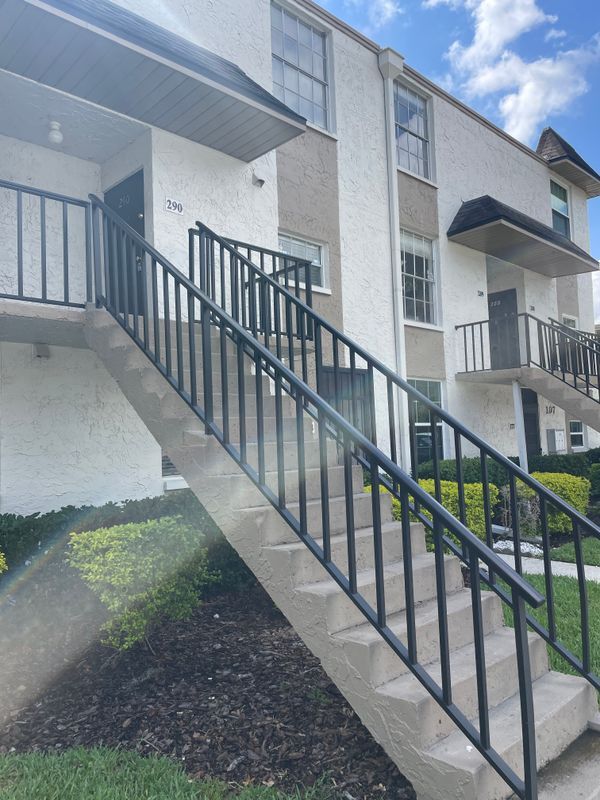 Foto principal - 107 Caldwell Dr