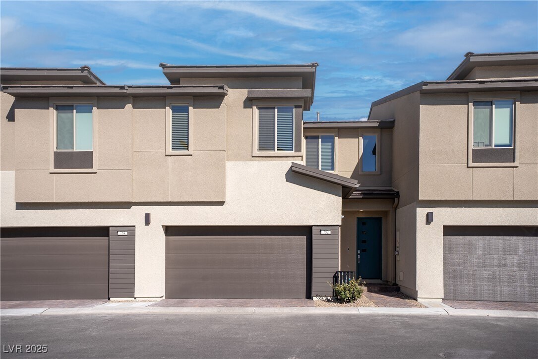 Foto principal - 752 Echelon St
