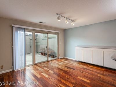 Foto del edificio - 1017 Kingston Ln