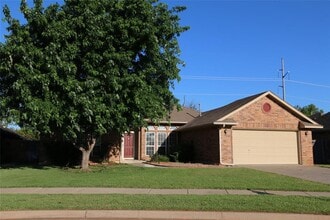 Building Photo - 905 Renita Way