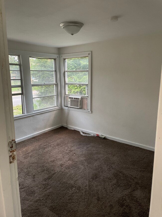 Bedroom - 1120 Greenwood Ave