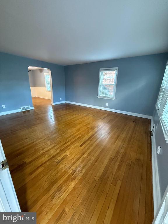 Foto del edificio - 1613 Glen Keith Blvd