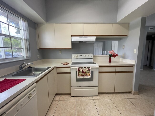 Photo - 840 Cypress Park Way Townhome