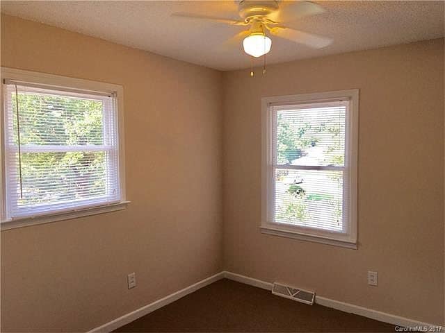 Foto del edificio - 1502 Northwoods Drive