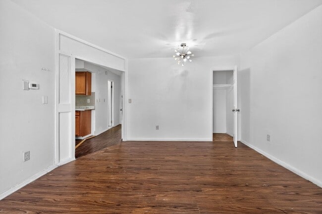 Foto del edificio - 1102 E 233rd St
