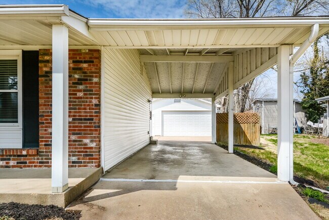 Building Photo - 760 Hazelvalley Dr