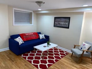 Building Photo - 3600 S Giles Ave