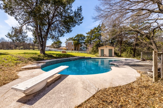 Foto del edificio - 607 N Duncanville Rd