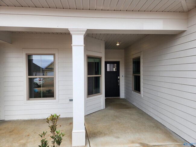 Building Photo - 111 Little Britain St