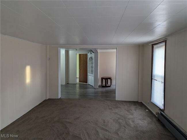 Building Photo - 15401 Madison Rd