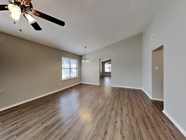 Building Photo - 2905 Andante Dr