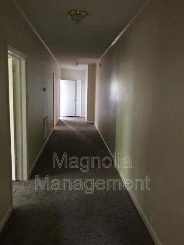Foto del edificio - 415 E Andrews Ave