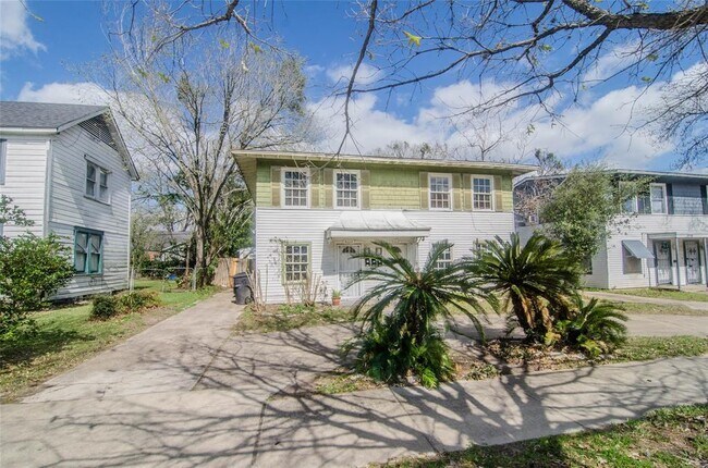 Foto del edificio - 3115 Cleburne St