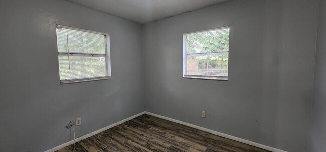 Foto del edificio - 8209 N. 17th St. Unit A-B