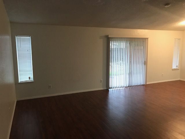 Foto del edificio - 3720 Starstone Way