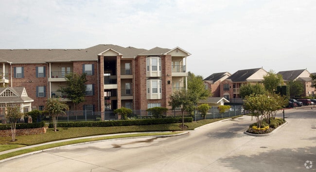 Braeswood Park Condominiums Apartments Houston, TX