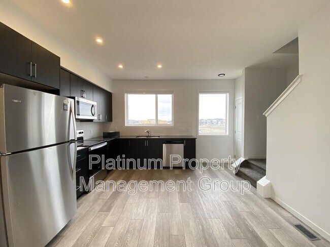 Photo du bâtiment - 6505 Country Hills Blvd NE