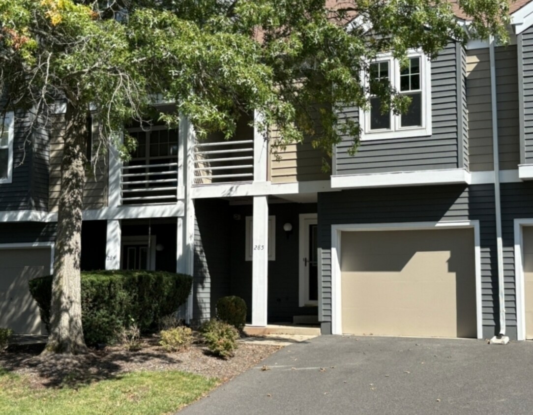 Foto principal - 285 Greenfield Rd
