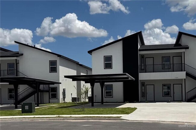 Building Photo - 11 Bravo Rd