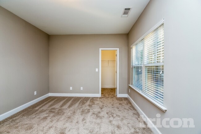 Building Photo - 115 Orchard Ln