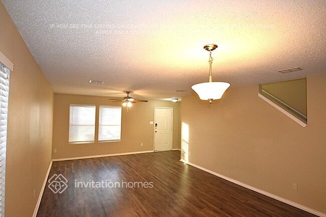 Building Photo - 5521 Costa Mesa Dr