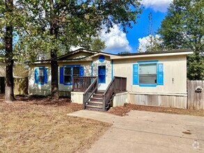 Building Photo - 9634 Live Oak Trail