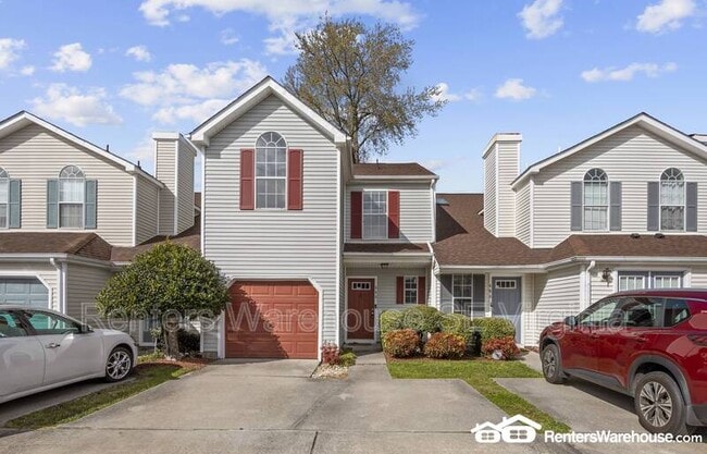 Building Photo - 688 Aylesbury Dr