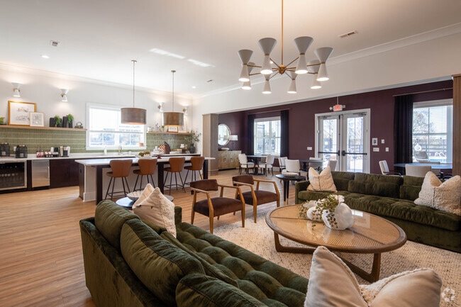 Clubhouse - Nestledown Farms