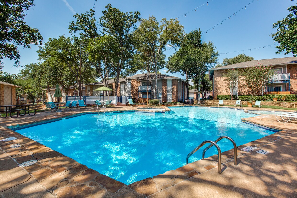 Residence at Arlington Apartments Arlington, TX