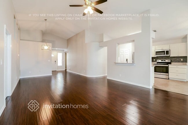 Building Photo - 4021 Fontana Pl