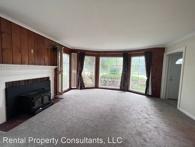 Foto del edificio - 2 br, 1 bath House - 1912 Lake Michigan Dr.