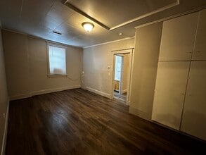 Building Photo - 23 S Dubuque St Building Photo - 23 S Dubuque St