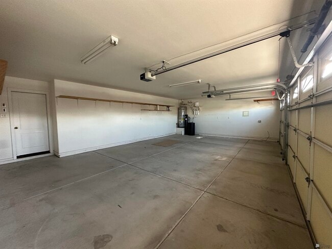 Foto del edificio - 11138 E 26th St