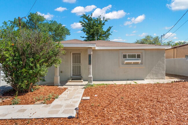 Foto del edificio - 2107 Valley Rd SW