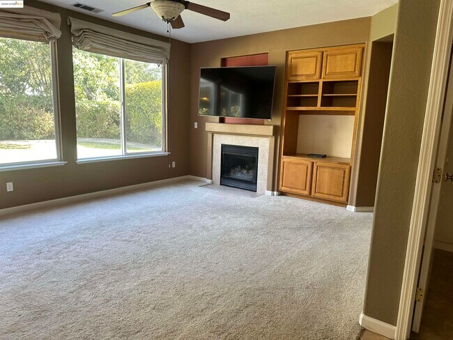 Building Photo - 1531 Siemering Way