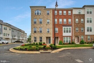 Building Photo - 100 Lawndale Dr