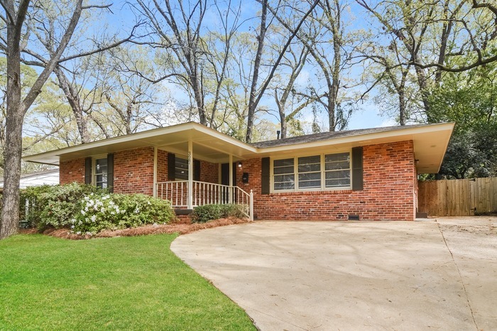 Primary Photo - Cute 4 Bedroom Home in Montgomery