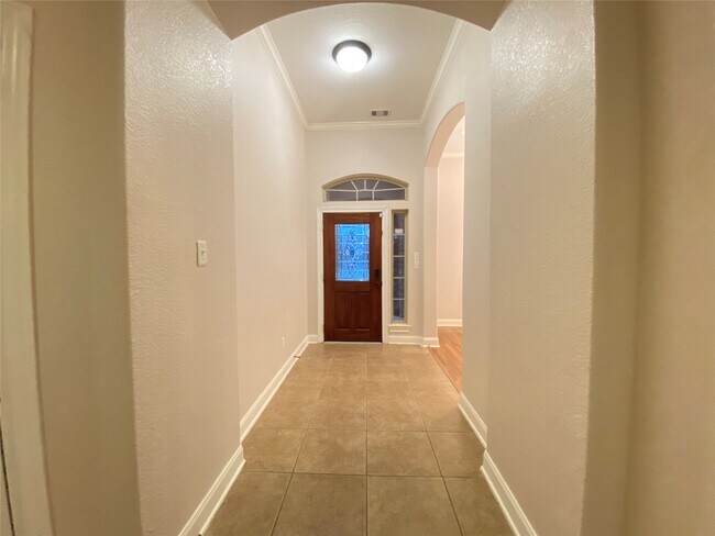 Building Photo - 204 Bailey Brook Ln