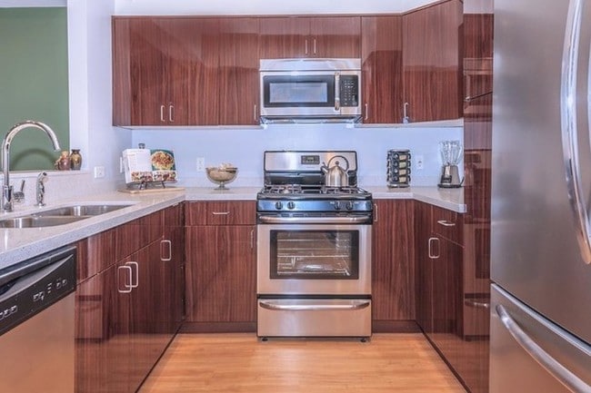 Comtemporary Kitchen with ALL Stainless Steel Appliances - Woodley Sara Comtemporary Kitchen with ALL Stainless Steel Appliances - Woodley Sara