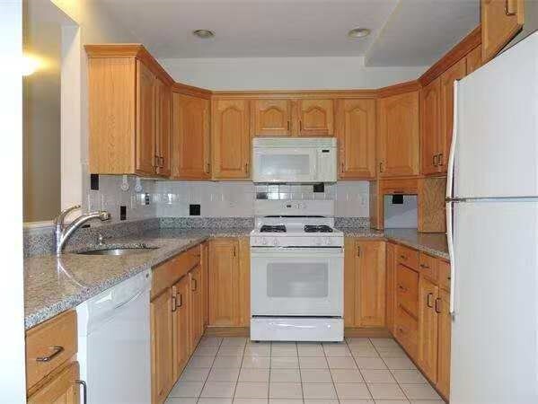Primary Photo - 119 Revere St