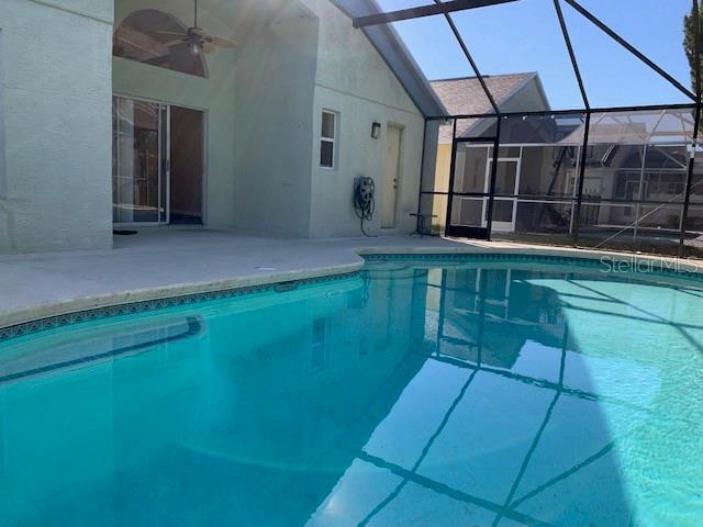 Foto del edificio - 429 Majesty Dr