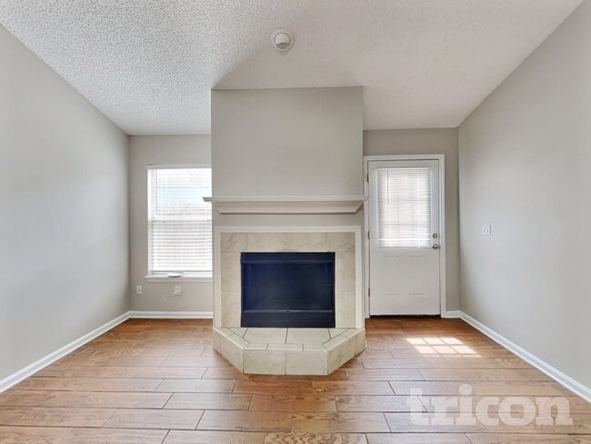 Building Photo - 3099 Wavering Ln