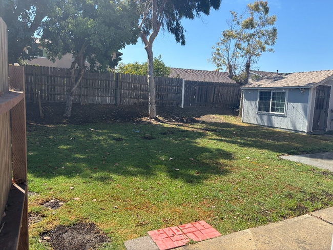 Building Photo - 15221 Polly Ave