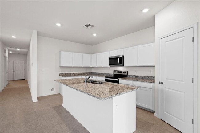 Building Photo - Beautiful 4 Bedroom Just off the 202!