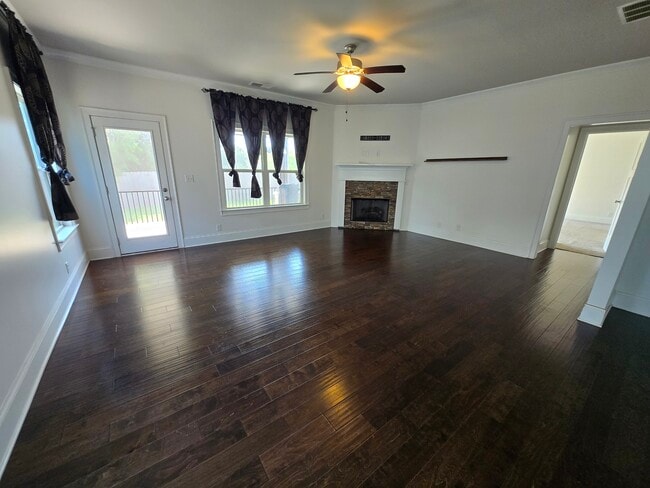 Building Photo - 10846 Prairie Lake Dr