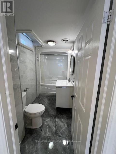 Building Photo - 539 Lightfoot Pl