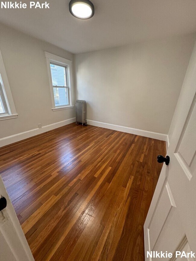 Foto del edificio - Belmont 1 Bed with In Unit Laundry